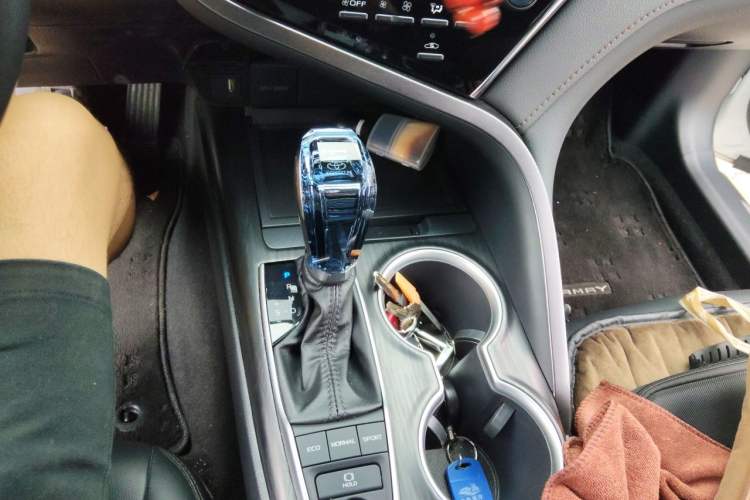 Used Toyota Camry 2023 2.5G Luxury Edition Gear Lever
