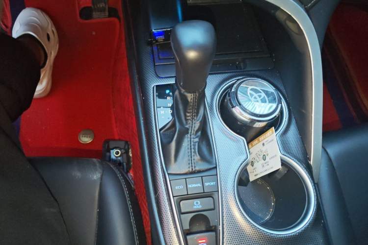 Used Toyota Camry 2023 2.0S Knight Edition Gear Lever