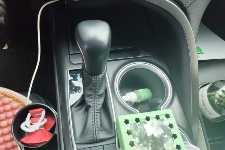 Used Toyota Camry 2023 2.5G Luxury Edition Gear Lever