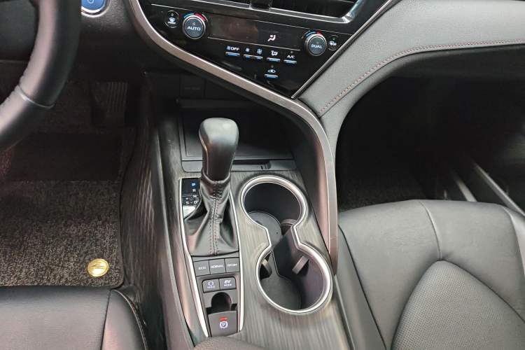 Used Toyota Camry 2023 Dual-Motor 2.5 HGVP Leading Edition Gear Lever