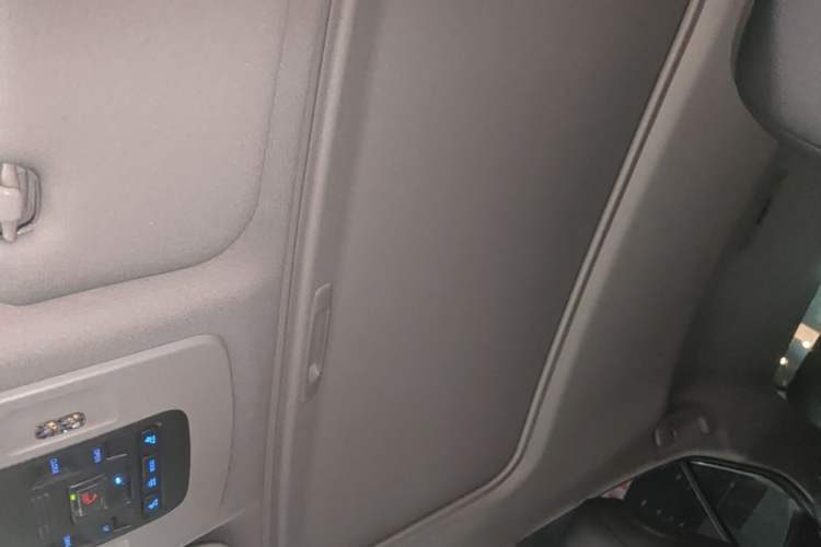Used Toyota Camry 2023 2.0G Luxury Edition Headliner