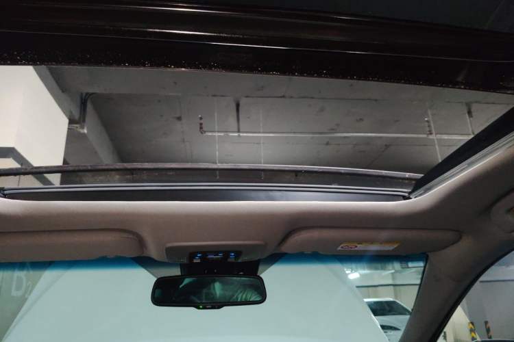 Used Toyota Camry 2023 2.5G Luxury Edition Headliner
