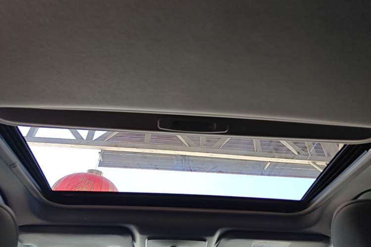 Used Toyota Camry 2023 2.0G Luxury Edition Headliner