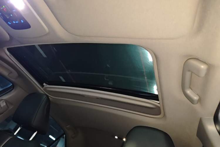 Used Toyota Camry 2023 2.0G Luxury Edition Headliner