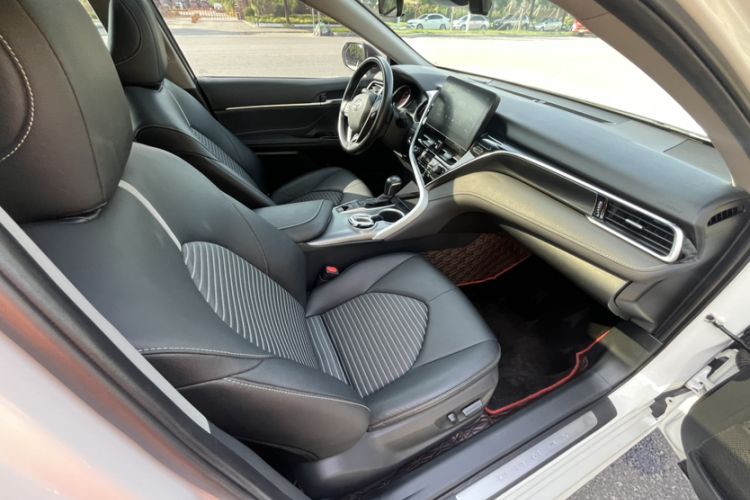Used Toyota Camry 2023 2.0S Knight Edition Interior 11