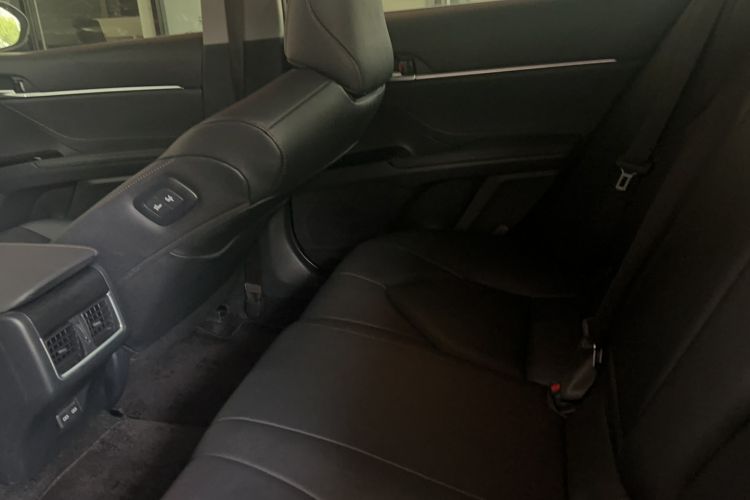 Used Toyota Camry 2023 2.0GVP Premier Edition Interior 12
