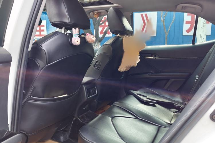 Used Toyota Camry 2023 2.0G Luxury Edition Interior 2
