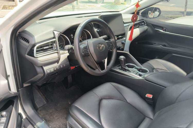 Used Toyota Camry 2023 2.0G Luxury Edition Interior 2
