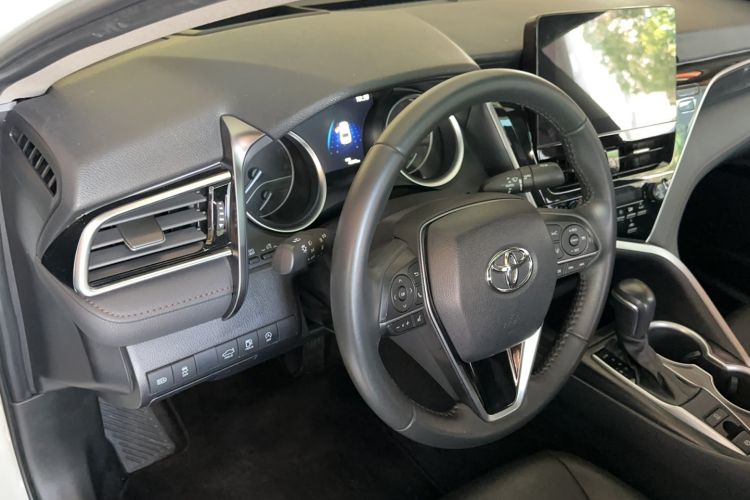 Used Toyota Camry 2023 2.0G Luxury Edition Interior 2