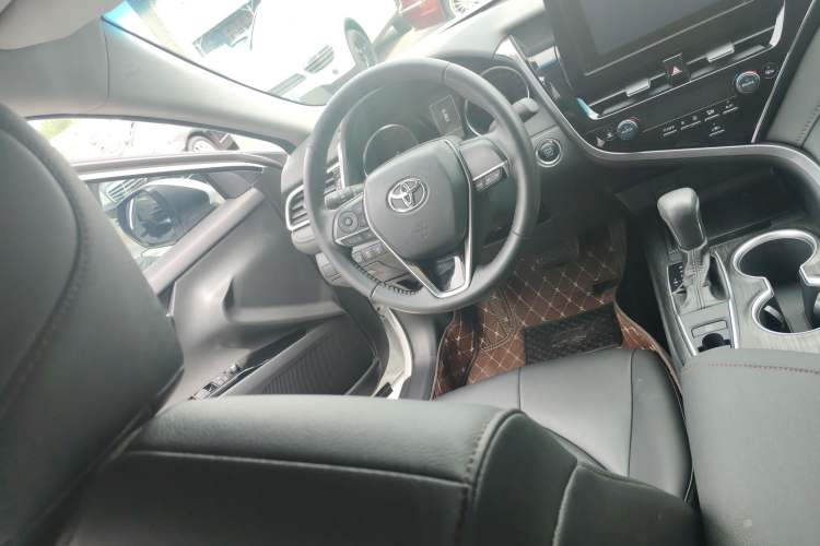 Used Toyota Camry 2023 2.0GVP Premier Edition Interior 3
