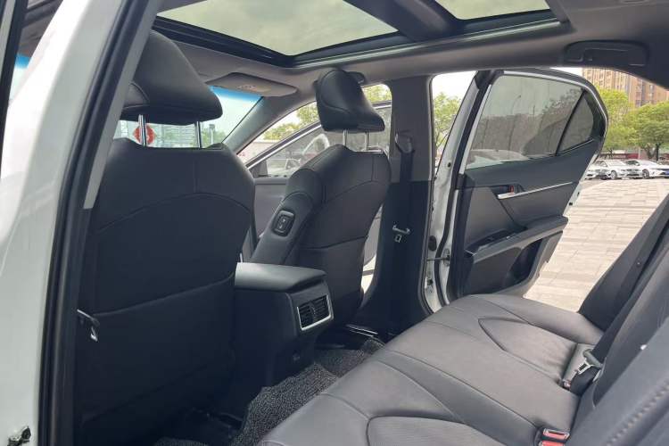 Used Toyota Camry 2023 Dual-Motor 2.5HG Luxury Edition Interior 3