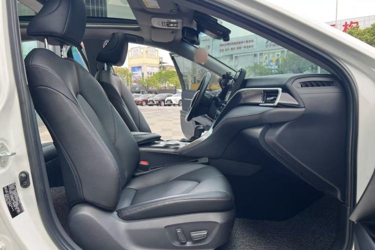 Used Toyota Camry 2023 Dual-Motor 2.5HG Luxury Edition Interior 4