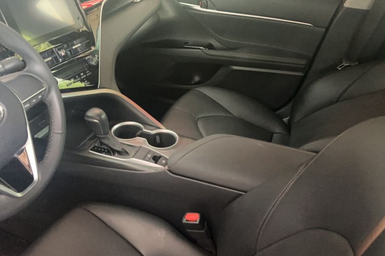 Used Toyota Camry 2023 2.0GVP Premier Edition Interior 4
