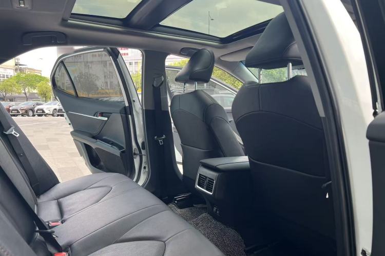 Used Toyota Camry 2023 Dual-Motor 2.5HG Luxury Edition Interior 5
