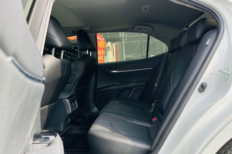 Used Toyota Camry 2023 2.0GVP Premier Edition Interior 6