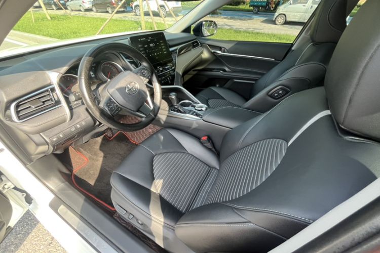 Used Toyota Camry 2023 2.0S Knight Edition Interior 6