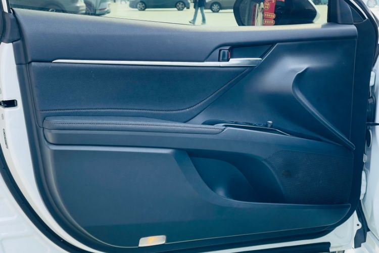Used Toyota Camry 2023 2.0GVP Premier Edition Interior 8
