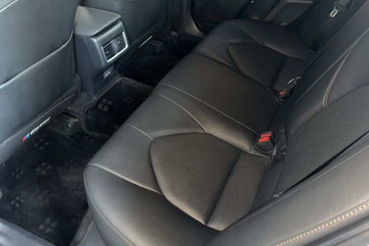 Used Toyota Camry 2023 2.0G Luxury Edition Interior 8