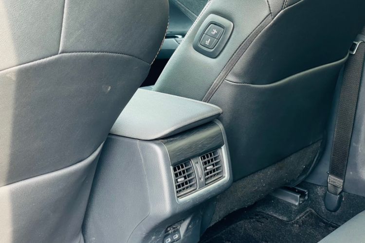 Used Toyota Camry 2023 2.0GVP Premier Edition Interior 9