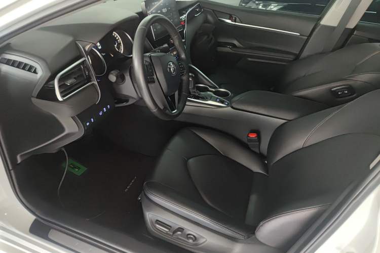 Used Toyota Camry 2023 2.0G Luxury Edition Left Front Seat