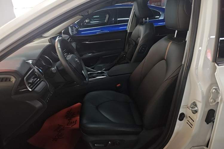 Used Toyota Camry 2023 2.0G Luxury Edition Left Front Seat