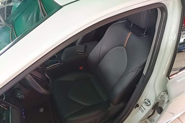 Used Toyota Camry 2023 2.0G Luxury Edition Left Front Seat