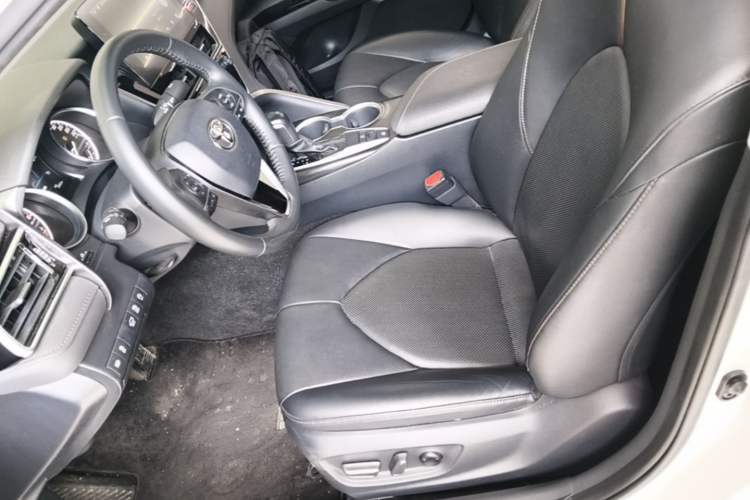 Used Toyota Camry 2023 2.0G Luxury Edition Left Front Seat