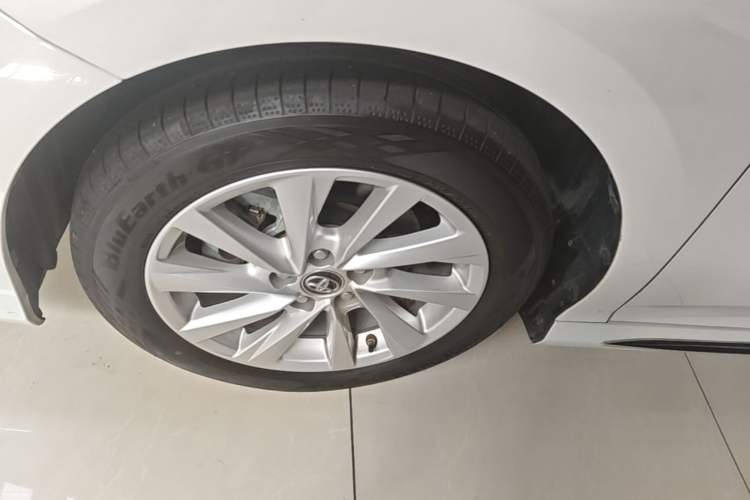 Used Toyota Camry 2023 2.0G Luxury Edition Left Front Wheel Hub