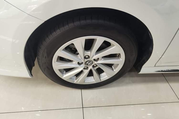 Used Toyota Camry 2023 2.0G Luxury Edition Left Front Wheel Hub