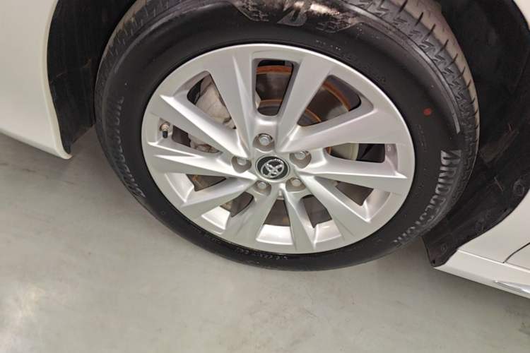 Used Toyota Camry 2023 2.0G Luxury Edition Left Front Wheel Hub