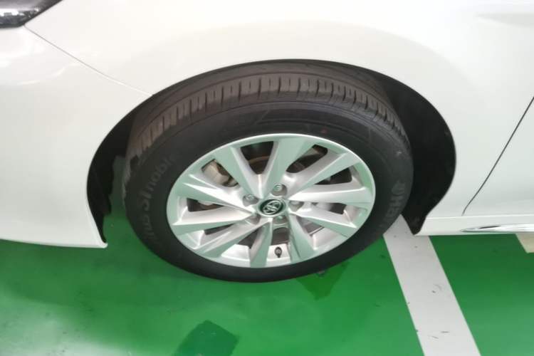 Used Toyota Camry 2023 2.0G Luxury Edition Left Front Wheel Hub