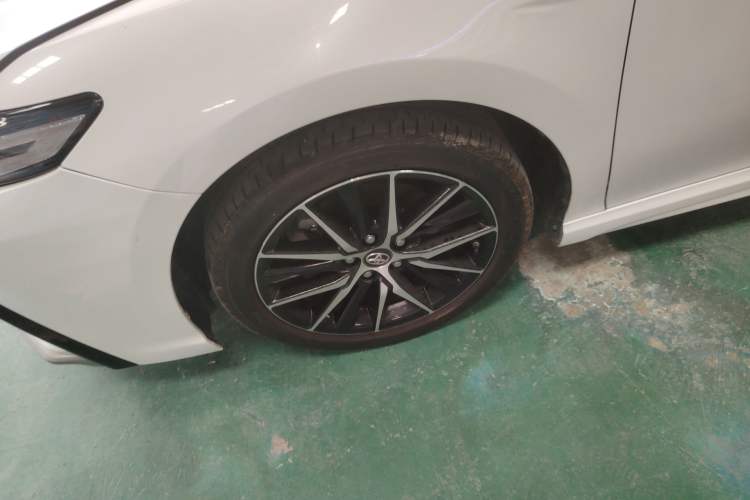 Used Toyota Camry 2023 2.5S Fēngshàng Edition Left Front Wheel Hub