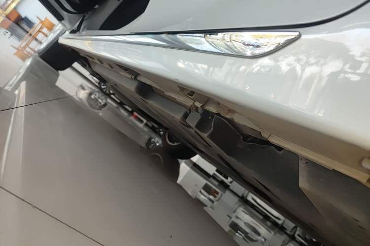 Used Toyota Camry 2023 2.0G Luxury Edition Left Side Sill