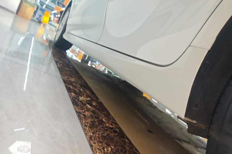 Used Toyota Camry 2023 Dual-Motor 2.5 HGVP Leading Edition Left Side Sill