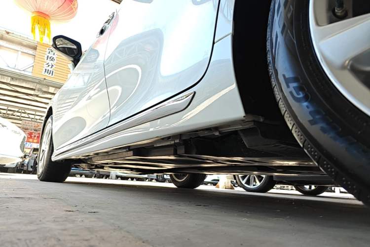 Used Toyota Camry 2023 2.0G Luxury Edition Left Side Sill