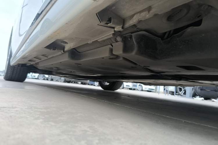 Used Toyota Camry 2023 2.0G Luxury Edition Left Side Sill