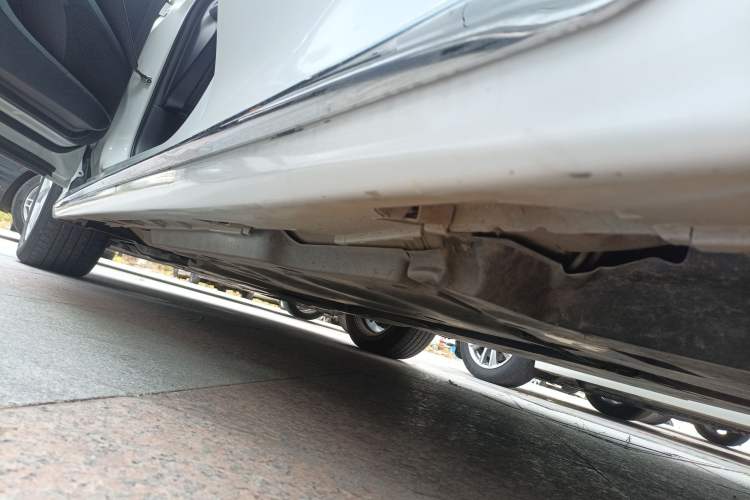 Used Toyota Camry 2023 2.0G Luxury Edition Left Side Sill