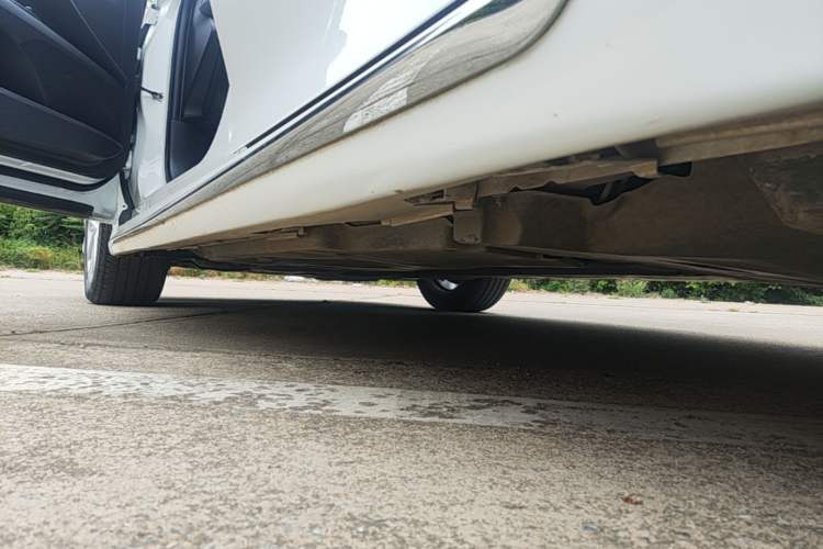 Used Toyota Camry 2023 2.0G Luxury Edition Left Side Sill
