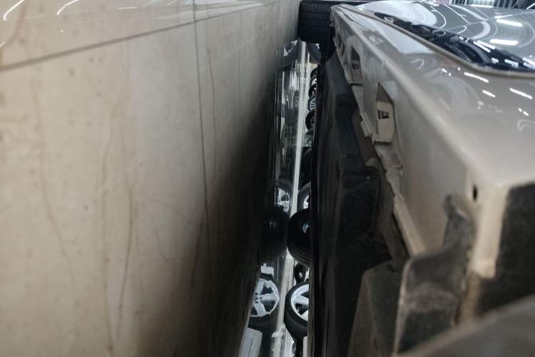 Used Toyota Camry 2023 2.0G Luxury Edition Left Side Sill