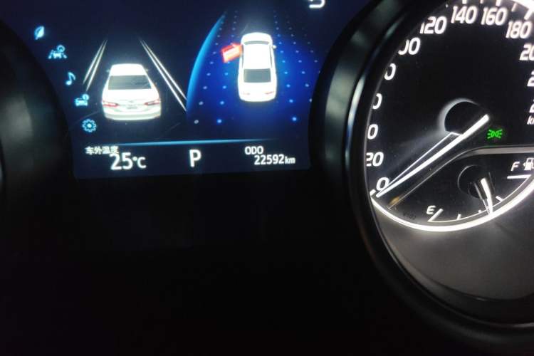 Used Toyota Camry 2023 2.0G Luxury Edition Odometer Close Up