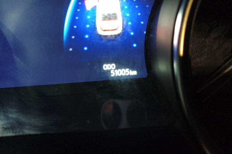 Used Toyota Camry 2023 2.0G Luxury Edition Odometer Close Up