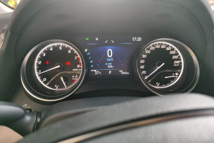 Used Toyota Camry 2023 2.0G Luxury Edition Odometer Close Up