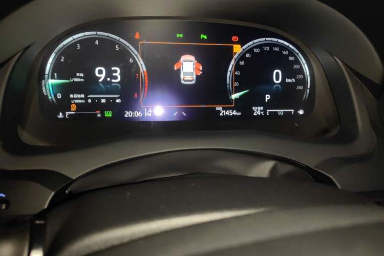 Used Toyota Camry 2023 2.5G Luxury Edition Odometer Close Up