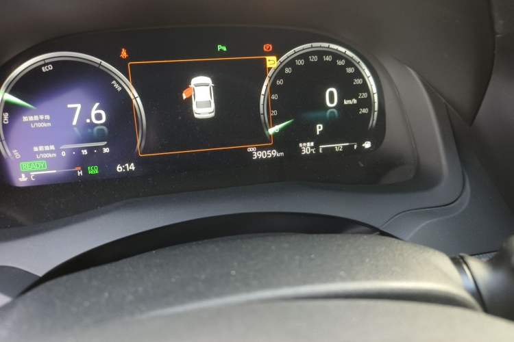 Used Toyota Camry 2023 Dual-Motor 2.5HG Luxury Edition Odometer Close Up