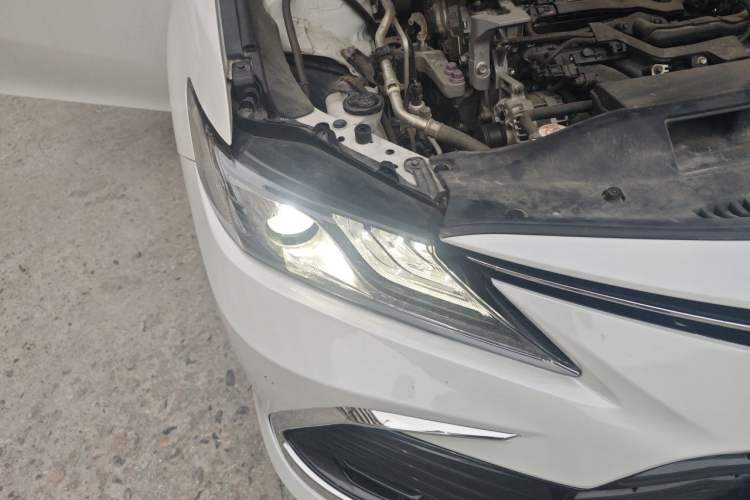 Used Toyota Camry 2023 2.0G Luxury Edition Right Front Headlight