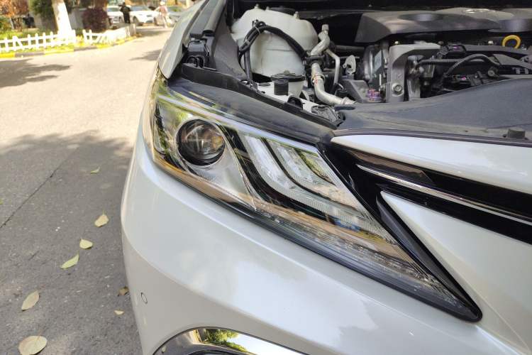 Used Toyota Camry 2023 2.0G Luxury Edition Right Front Headlight