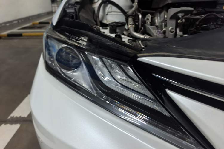 Used Toyota Camry 2023 2.0G Luxury Edition Right Front Headlight