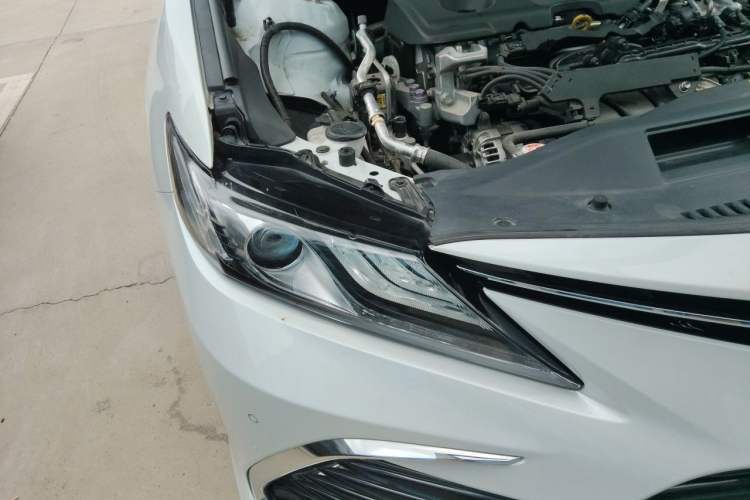 Used Toyota Camry 2023 2.5G Luxury Edition Right Front Headlight