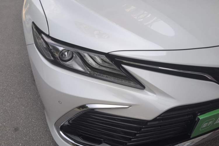 Used Toyota Camry 2023 2.5G Luxury Edition Right Front Headlight