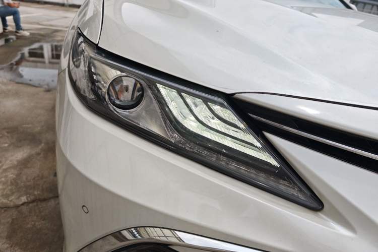 Used Toyota Camry 2023 2.0G Luxury Edition Right Front Headlight